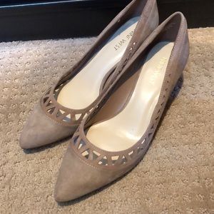 Nine West Suede Kitten pumps